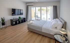 Frinely Apartments